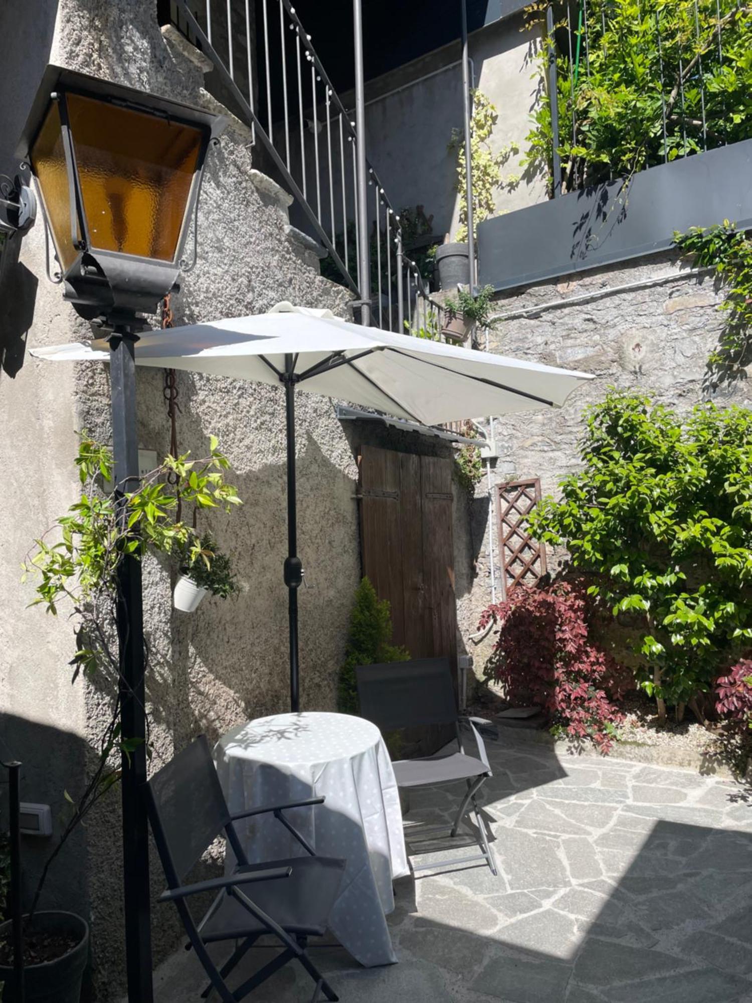 Il Borghetto Di Torno Apartamento Exterior foto