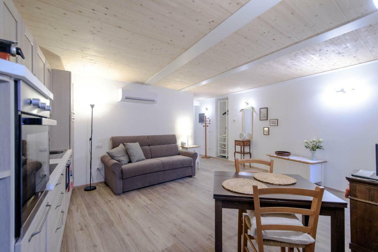 Il Borghetto Di Torno Apartamento Exterior foto