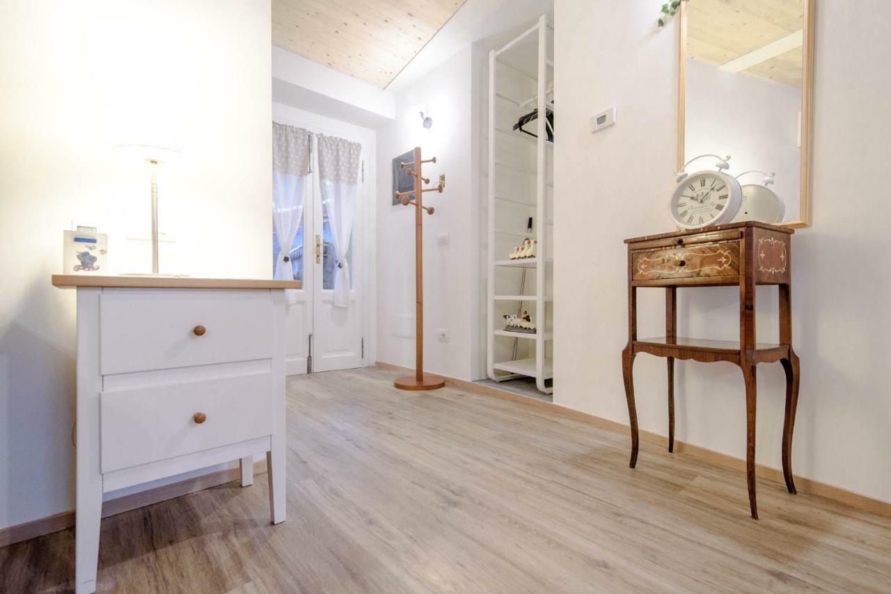 Il Borghetto Di Torno Apartamento Exterior foto